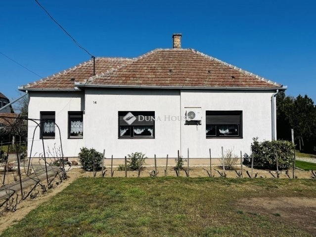 Eladó családi ház, Tápiószecsőn 52.9 M Ft, 2 szobás