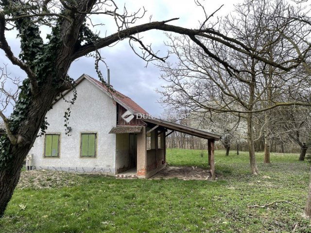 Eladó nyaraló, Nádasdon 4.79 M Ft, 1 szobás