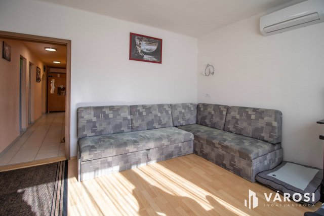 Eladó családi ház, Gárdonyban 93 M Ft, 4+1 szobás