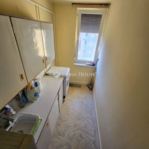 Eladó téglalakás, Kecskeméten 39.99 M Ft, 2 szobás