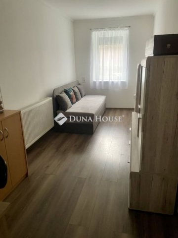 Eladó családi ház, Csókakőn 48.9 M Ft, 1+2 szobás