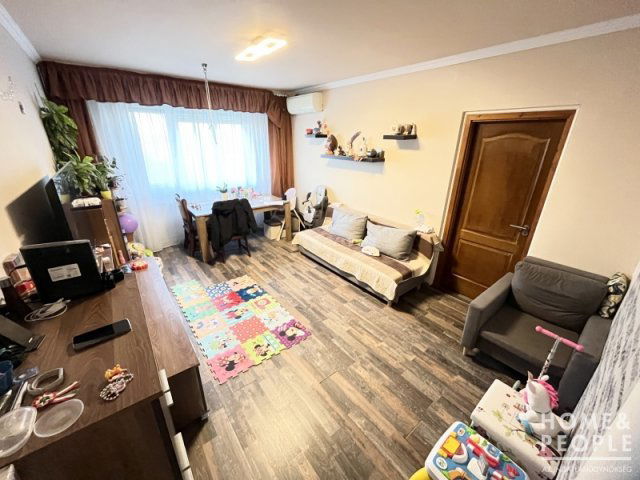 Eladó téglalakás, Szegeden 65.999 M Ft, 2+2 szobás