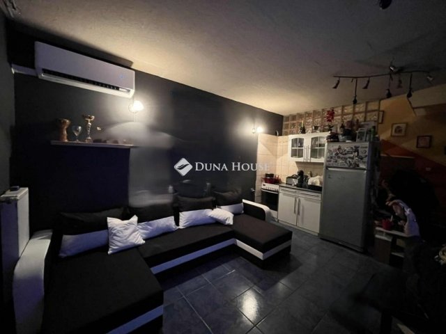 Eladó családi ház, Gyömrőn 85.9 M Ft, 5 szobás