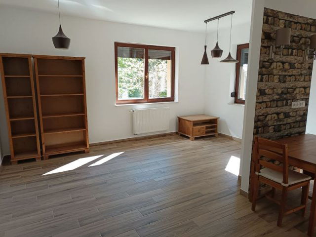 Kiadó családi ház, albérlet, Piliscsabán 385 E Ft / hó