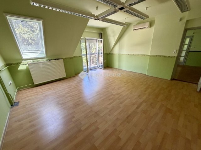 Eladó téglalakás, Mohácson 39.99 M Ft, 2 szobás