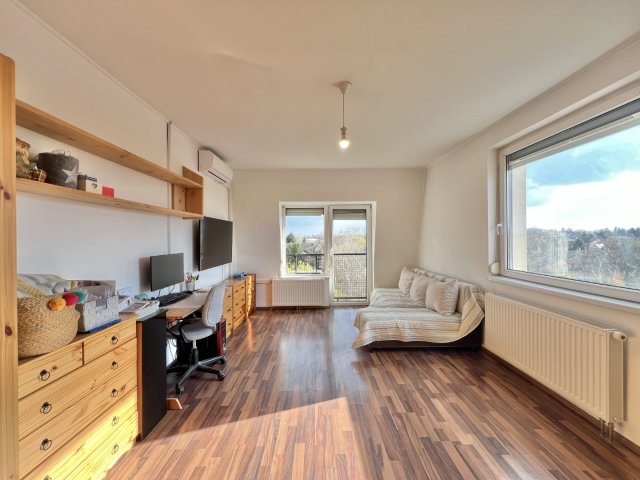 Eladó téglalakás, Kaposváron 39.9 M Ft, 2 szobás