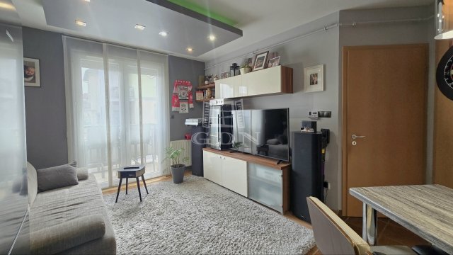 Eladó téglalakás, Zalaegerszegen 37.9 M Ft, 1+1 szobás