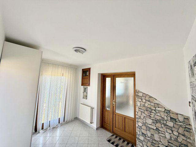 Eladó családi ház, Veszprémben 129.5 M Ft, 1+3 szobás
