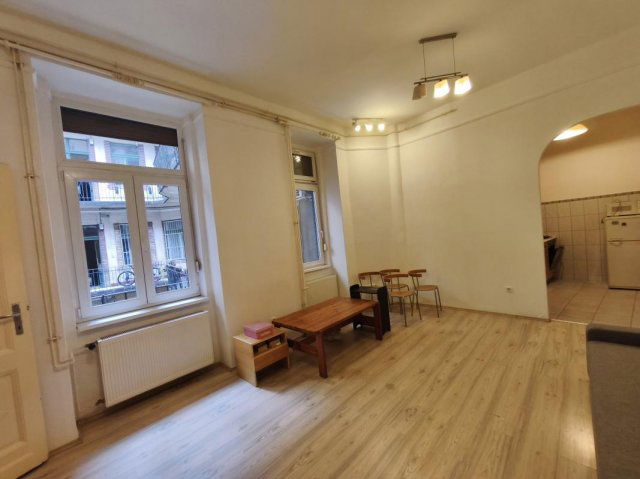 Eladó téglalakás, Budapesten, VIII. kerületben 69.98 M Ft