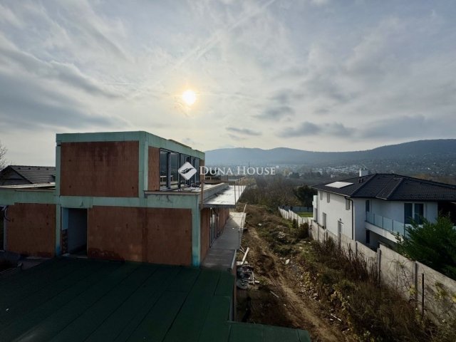 Eladó téglalakás, Budapesten, III. kerületben 119.9 M Ft