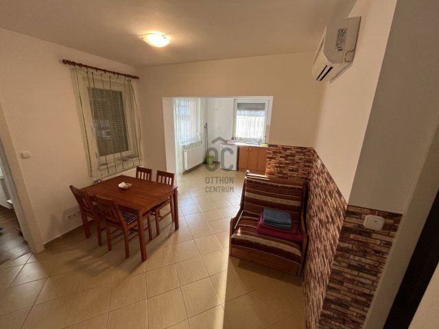 Eladó családi ház, Hajdúszoboszlón 174.9 M Ft, 9 szobás