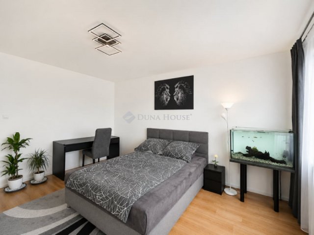 Eladó panellakás, Budapesten, XX. kerületben 59.9 M Ft, 3 szobás