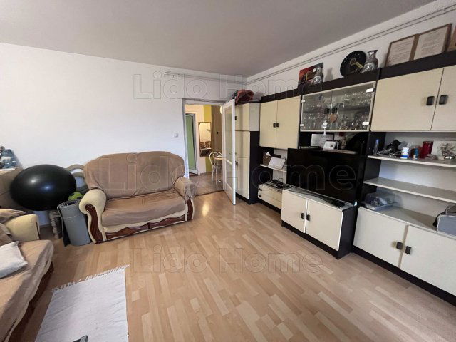 Eladó panellakás, Siófokon 49.9 M Ft, 2 szobás