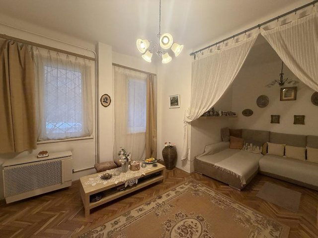 Eladó téglalakás, XI. kerületben, Lágymányosi utcában