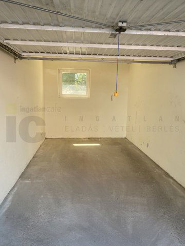 Eladó garázs, Szegeden 9.5 M Ft / költözzbe.hu