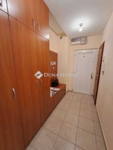 Kiadó panellakás, albérlet, Pécsett 170 E Ft / hó, 2 szobás