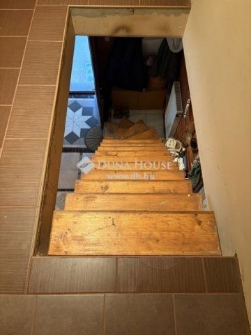 Eladó családi ház, Tápiószecsőn 63.9 M Ft, 3 szobás