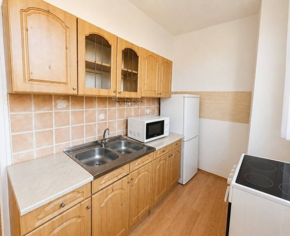 Kiadó téglalakás, albérlet, Tatabányán 180 E Ft / hó