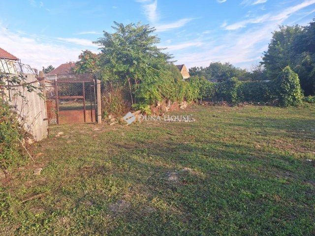 Eladó családi ház, Garán 13 M Ft, 4 szobás