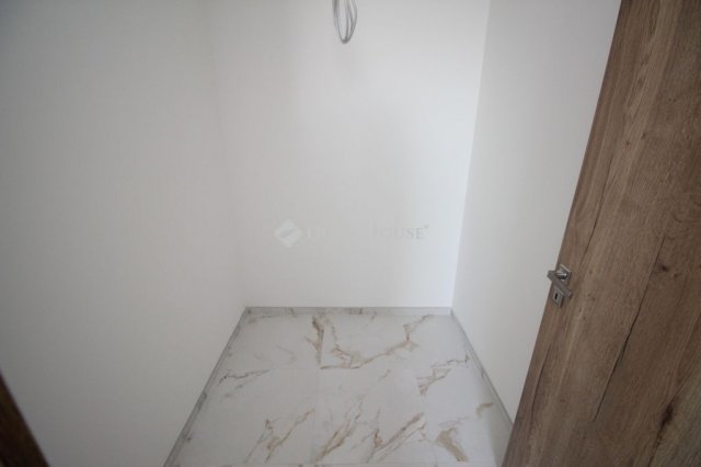 Eladó családi ház, Kecskeméten 99 M Ft, 4 szobás