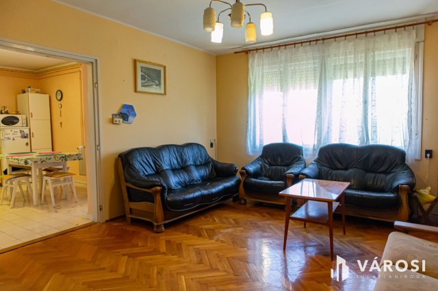 Eladó családi ház, Báron 54 M Ft, 5 szobás
