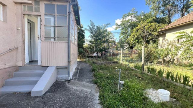 Eladó ikerház, Budapesten, XV. kerületben, Károlyi Sándor úton