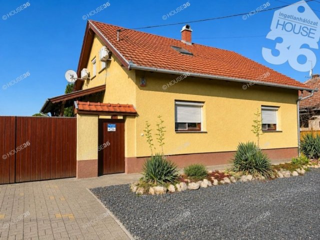 Eladó családi ház, Lajosmizsén 88.9 M Ft, 4 szobás