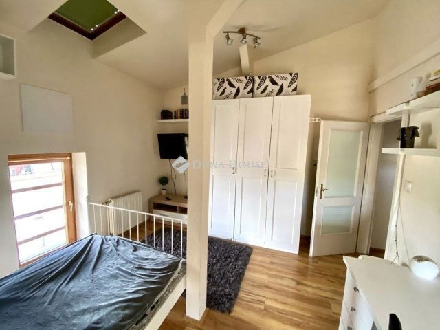 Eladó téglalakás, Budapesten, XVIII. kerületben 99.9 M Ft