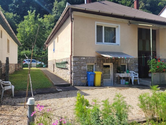 Eladó családi ház, Miskolcon 29.99 M Ft, 2 szobás