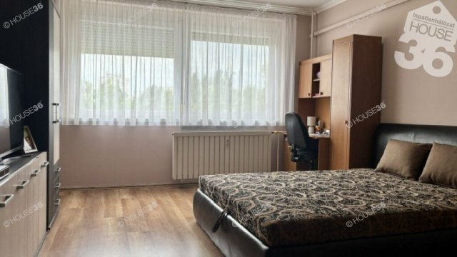 Eladó panellakás, Kiskunfélegyházán 34.9 M Ft, 2 szobás