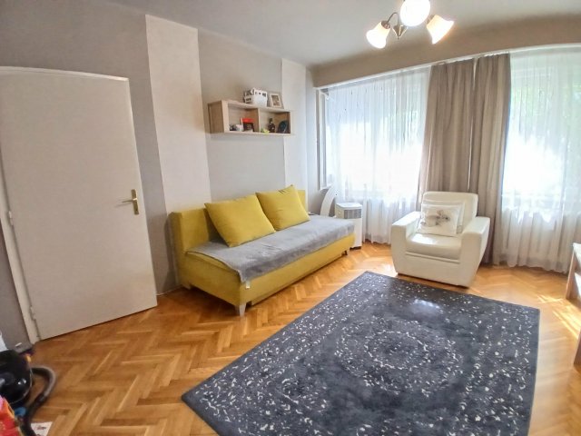 Eladó téglalakás, Debrecenben, Vármegyeháza utcában 56 M Ft