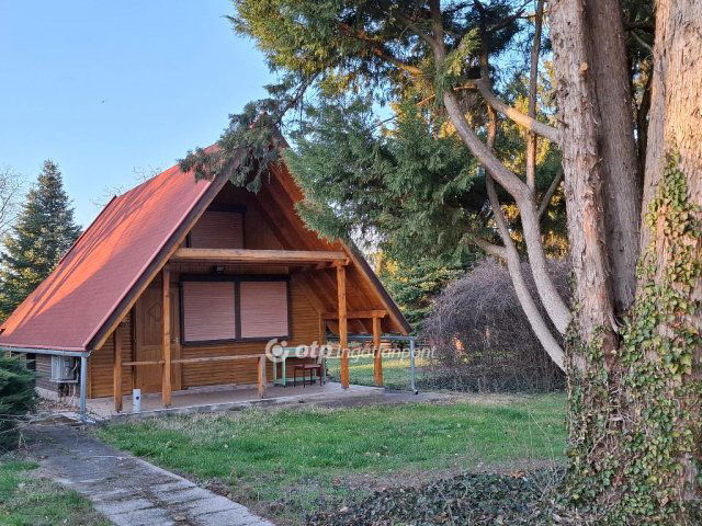 Eladó nyaraló, Békéscsabán 29 M Ft, 1+1 szobás