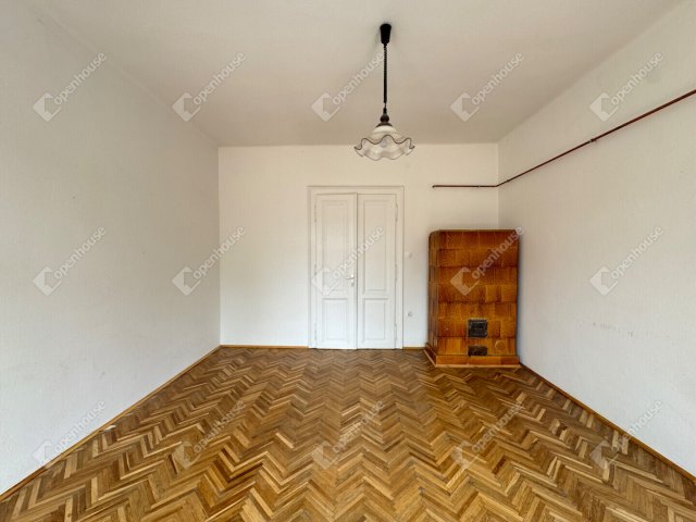 Eladó téglalakás, Kőszegen 21.9 M Ft, 1 szobás