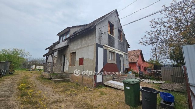 Eladó családi ház, Gyálon 60 M Ft, 3+2 szobás