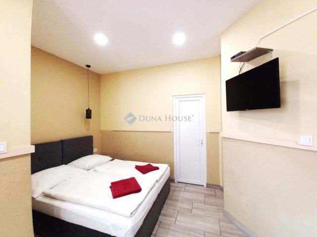 Eladó üzlethelyiség, Debrecenben 75 M Ft, 2 szobás