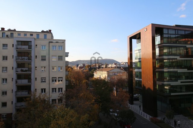 Eladó téglalakás, Budapesten, XIII. kerületben 83.9 M Ft