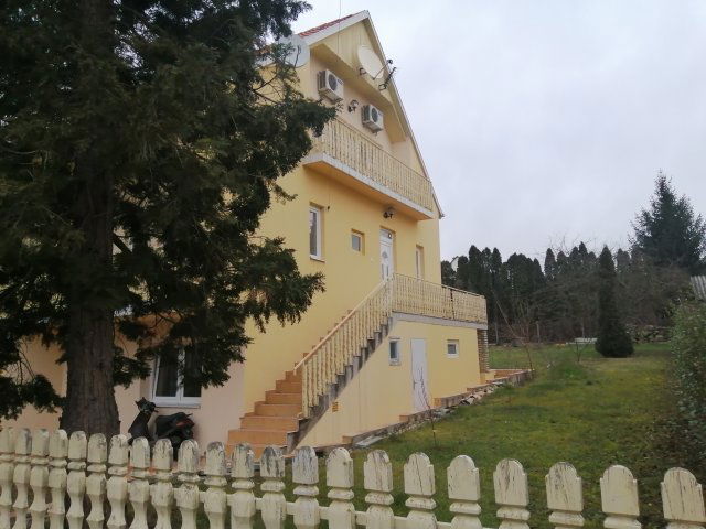 Eladó családi ház, Hévízen 120 M Ft, 5 szobás