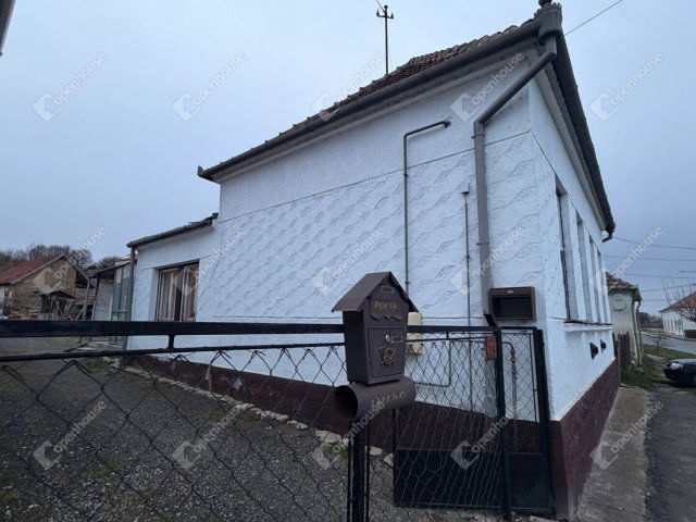 Eladó családi ház, Zalaapátin 47.8 M Ft, 3 szobás