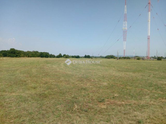 Eladó telek, Szigetszentmiklóson 3.9 M Ft / költözzbe.hu