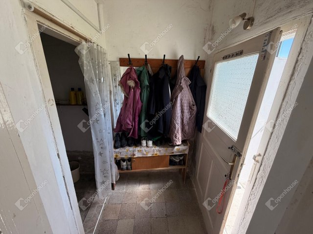 Eladó téglalakás, Lovásziban 7.9 M Ft, 1 szobás