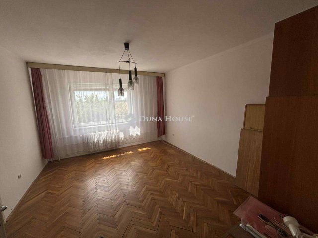 Eladó téglalakás, Mosonmagyaróváron 49.9 M Ft, 2 szobás