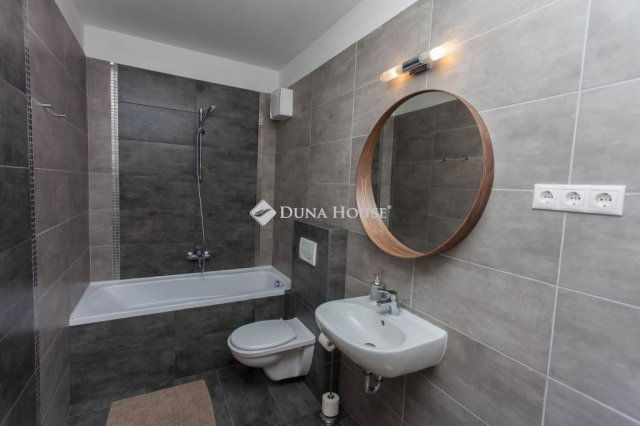 Eladó téglalakás, Budapesten, VII. kerületben 147.9 M Ft