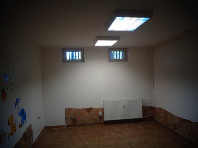 Kiadó üzlethelyiség, Budapesten, XIX. kerületben 220 E Ft / hó