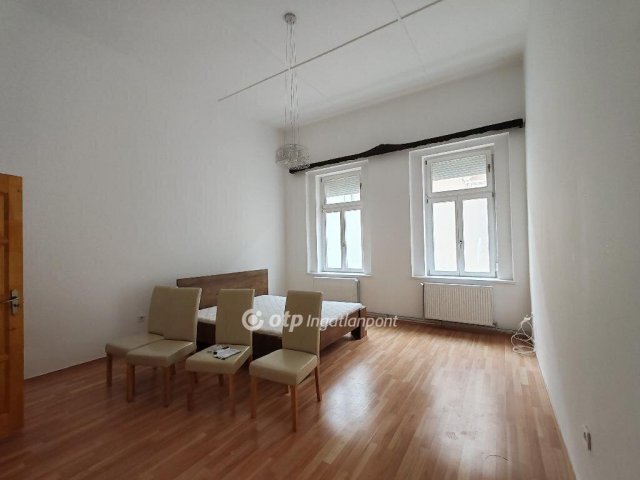 Kiadó téglalakás, albérlet, Egerben 200 E Ft / hó, 2 szobás