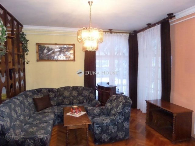 Eladó családi ház, Szentlőrincen 79.9 M Ft, 5 szobás