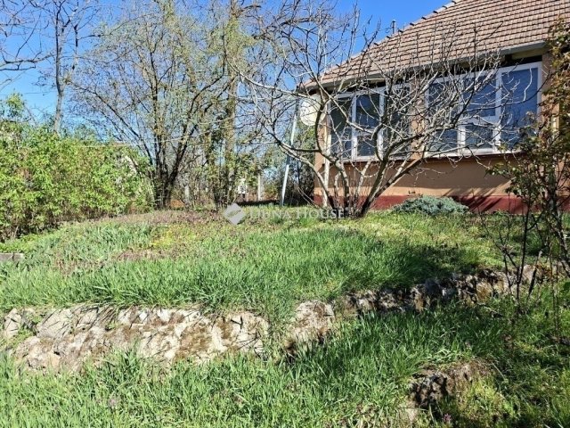 Eladó családi ház, Sülysápon 63.9 M Ft, 2 szobás