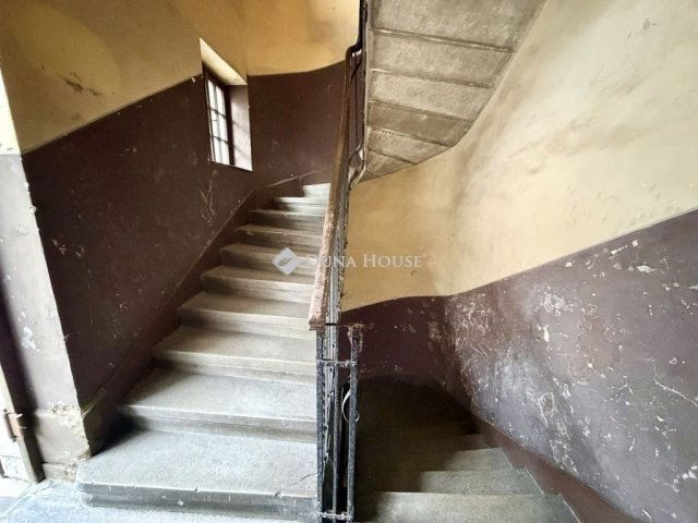 Eladó téglalakás, Budapesten, VII. kerületben 69.9 M Ft