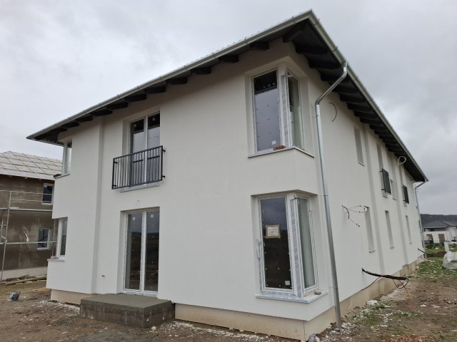 Eladó téglalakás, Mendén 74.9 M Ft, 4 szobás
