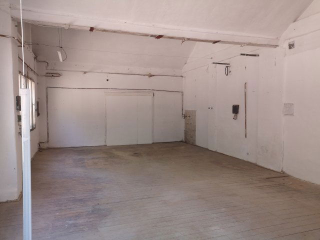 Kiadó ipari ingatlan, Gyulán 120 E Ft / hó / költözzbe.hu