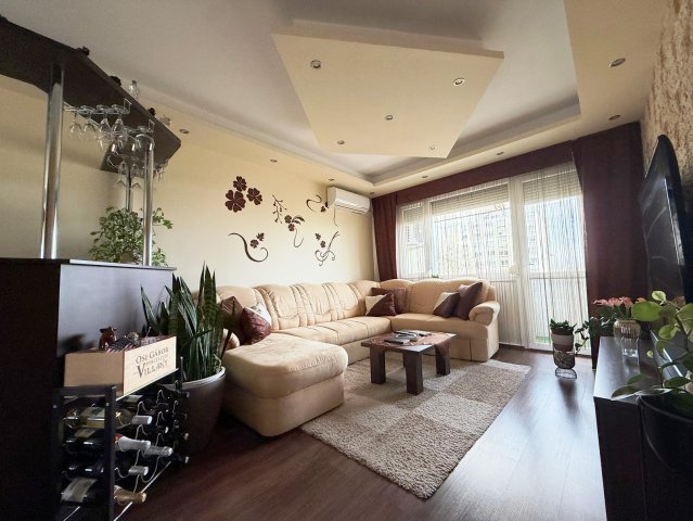 Eladó panellakás, Szegeden, Szamos utcában 62.5 M Ft, 1+2 szobás